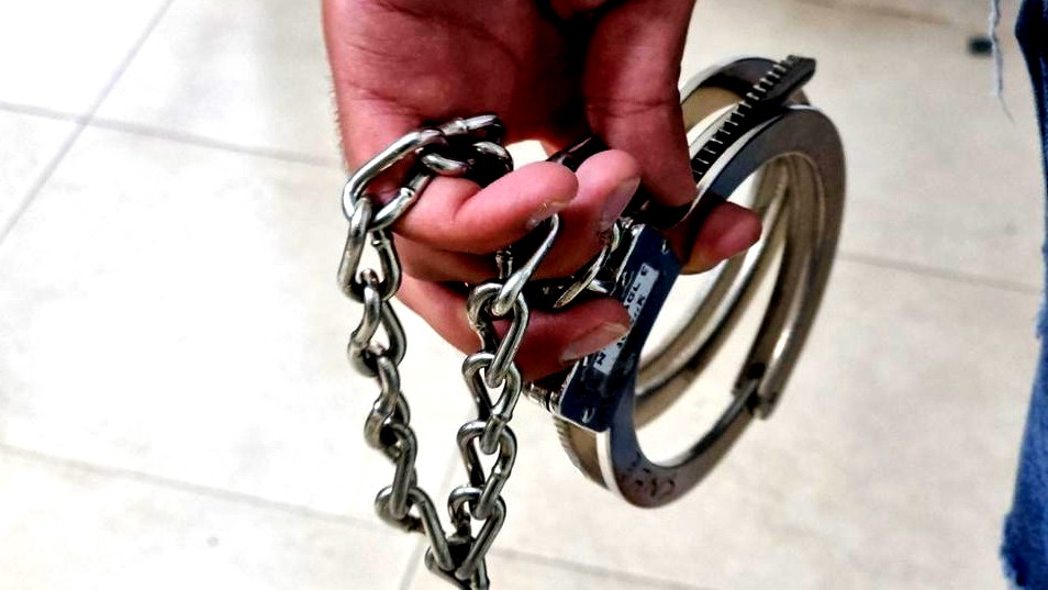 تقديم لائحة إتهام ضد رجل من كابول بالاعتداء على طبيب