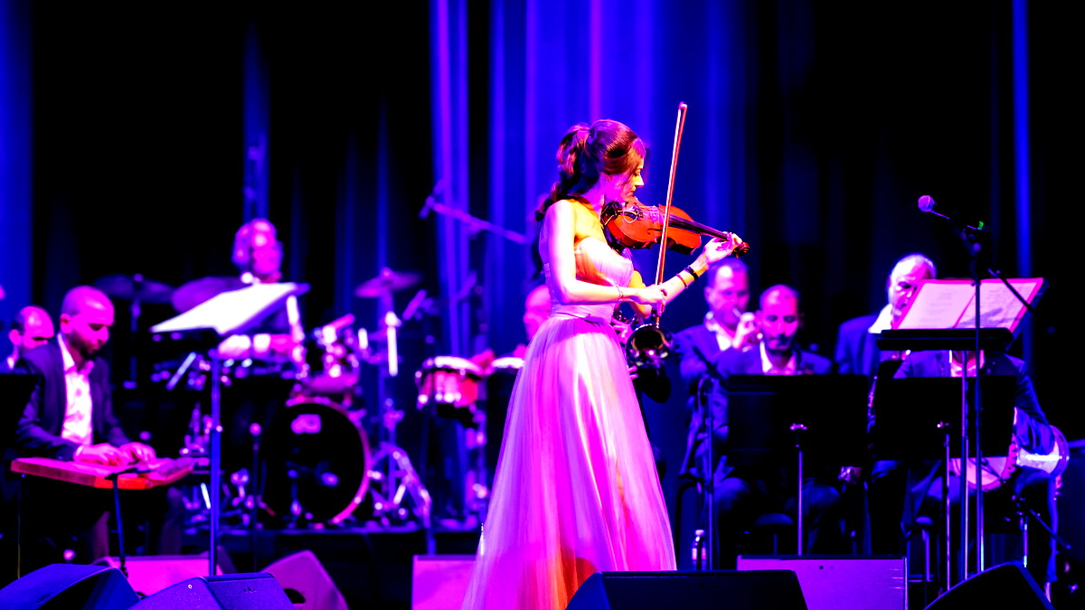  أوركسترا "مزيكا" تحيي روائع فيروز وأم كلثوم ووردة على مجموعة من أهم مسارح أوروبا