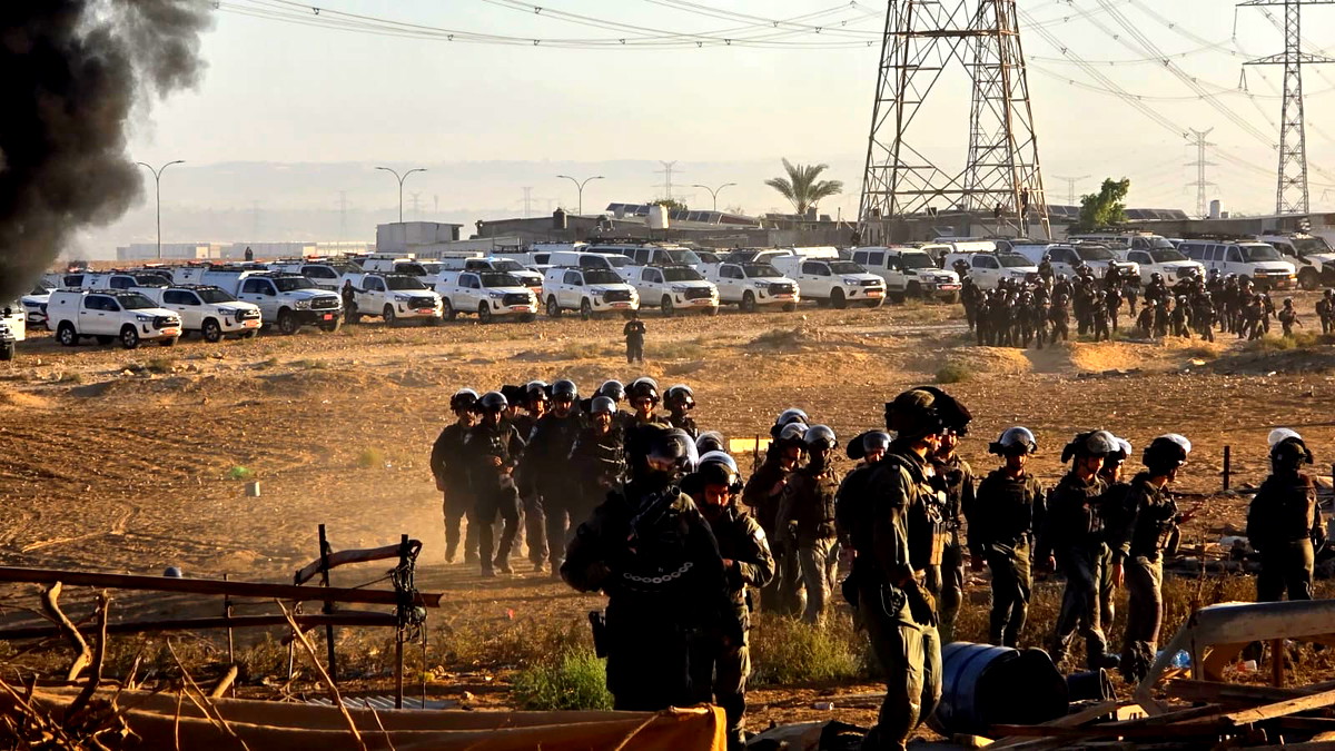 النقب: اعتداءات عنيفة واعتقالات خلال هدم عشرات المنازل في قرية السر