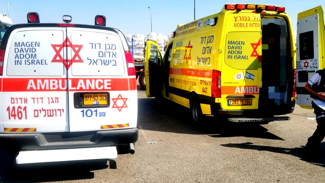 قتيلان  إثر عملية إطلاق نار عند معبر اللنبي وتحييد المنفذ - مصادر: المنفذ أردني دخل المعبر بشاحنة مساعدات لغزة