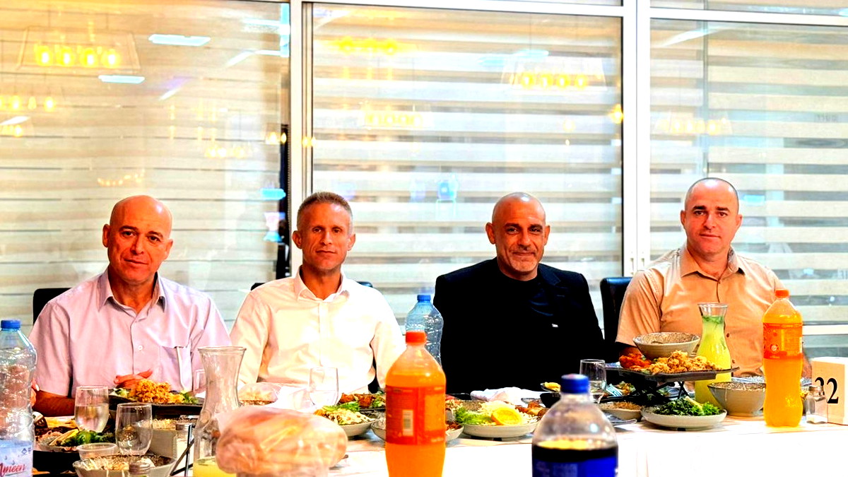 مدرسة الحكمة الشاملة تُكرّم معلّميها ومعلّماتها