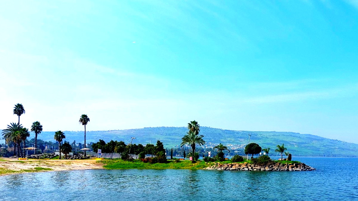 حالة الطّقس: أجواء حارة ولا يطرأ تغيير يُذكر على الدّرجات لتبقى أعلى من معدلها العام