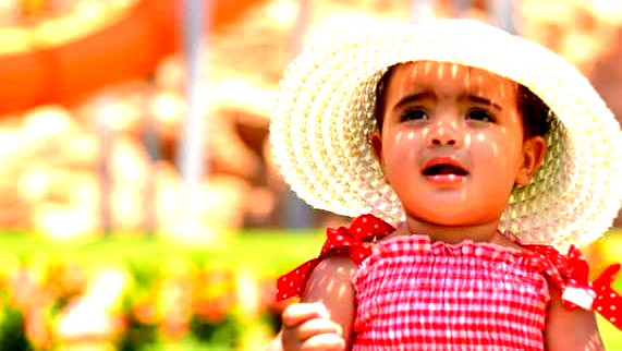 الطفلة الرضيعة رشا ابو الحسن من رهط , أصيبت برصاصة طائشة في وجهها وتتماثل للشفاء في مستشفى سوروكا في بئر السبع 