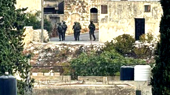 مصادر فلسطينية: حملة اقتحامات واسعة في الضفة وارتقاء شاب في جنوب جنين