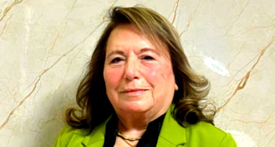 زجل  خَلّيك لَيِّناً لا تُعصَر ولا صلباً فَلا تُكسَر-بقلم أسماء طنوس المكر  