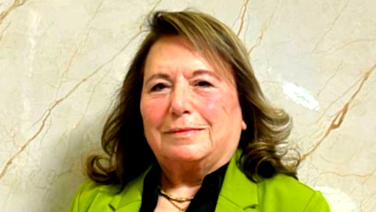 زجل  خَلّيك لَيِّناً لا تُعصَر ولا صلباً فَلا تُكسَر-بقلم أسماء طنوس المكر  