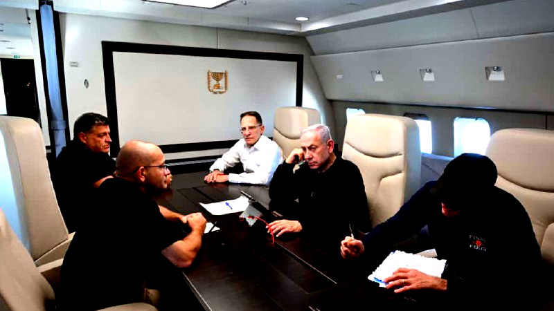 نتنياهو أوعز بالهجوم على صنعاء من على متن طائرته خلال توجهه إلى نيويورك 