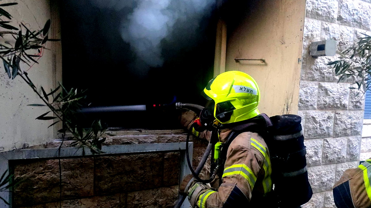 حريقان يلتهمان منزلين في بلدة عبلين