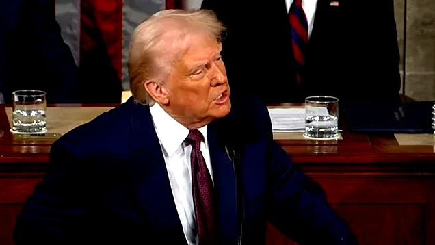 الولايات المتحدة تدخل في حالة شلل فيدرالي بعد فشل الكونغرس في إقرار تمديد جزئي للميزانية