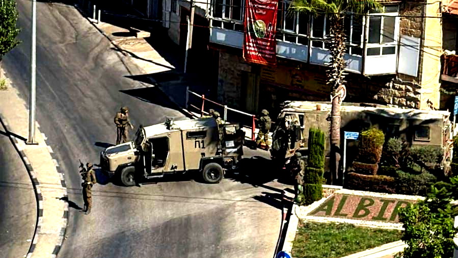 مصادر فلسطينية: آليات عسكرية إسرائيلية تقتحم مدينة البيرة في الضفة الغربية