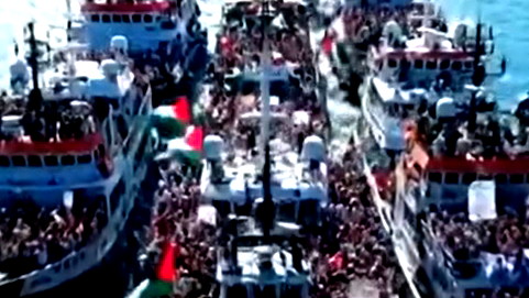 فيديو- ناشطون أتراك في أسطول الصمود يلقون المصاحف في البحر حفاظًا عليها من التدنيس