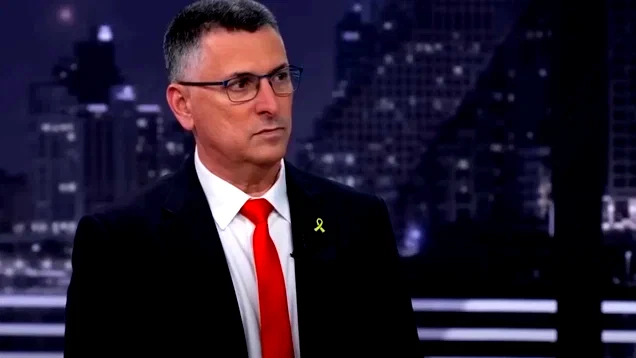 وزير الخارجية الإسرائيلي: ناقشت مع نظيرتي البريطانية ضرورة محاربة الاحتجاجات والمسيرات المؤيدة للفلسطينيين