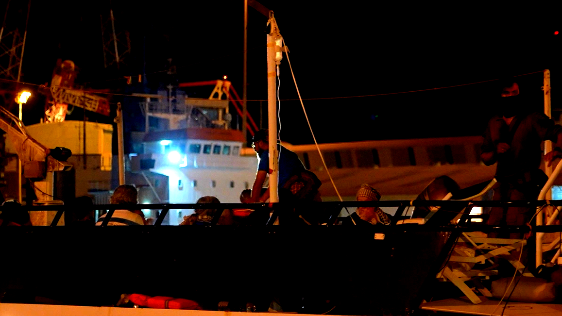 الشرطة تعتقل مئات النشطاء من" أسطول الحرية" الساعي لكسر الحصار عن غزة وتنقلهم إلى أشدود 