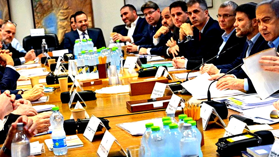 بن غفير وسموتريتش يهددان بالانسحاب من الحكومة إذا استمر وجود حماس بعد إطلاق سراح المختطفين