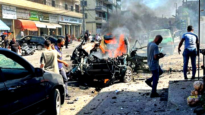 مصادر إعلامية| وزارة الصّحة اللّبنانية: ضحيتان وجريح بغارة إسرائيليّة استهدفت مركبة بقضاء النّبطية جنوبًا