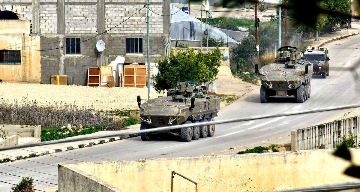 إجراءات عسكرية معزّزة| قوات الجيش الإسرائيليّ تشن حملة اقتحامات واسعة في بلدات عدّة بالضّفة الغربيّة