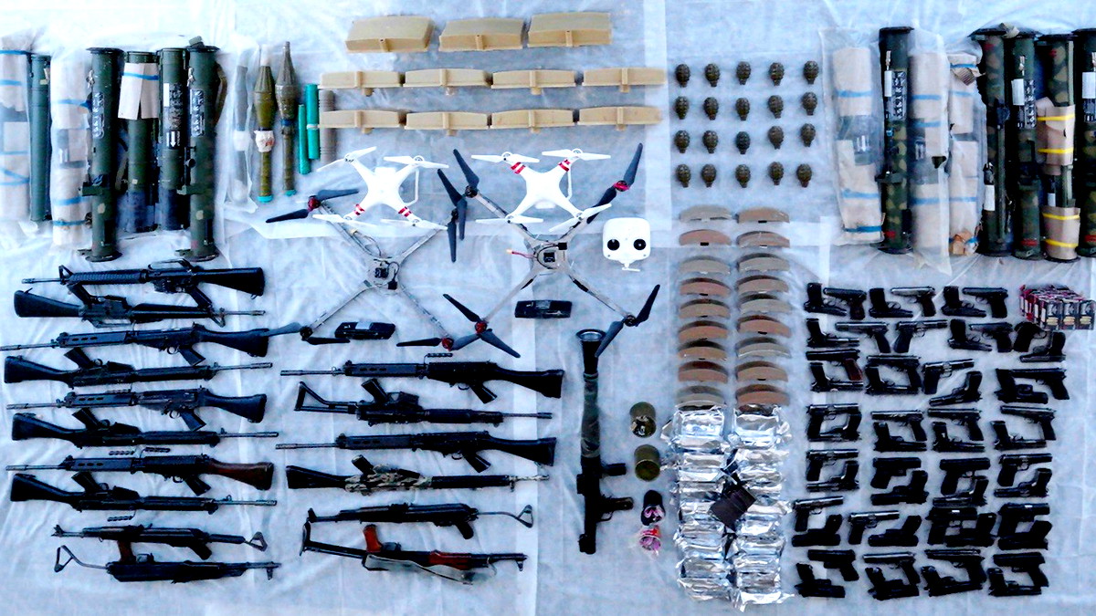  إحباط تهريب شحنة أسلحة ضخمة ومتطورة من إيران إلى الضفة