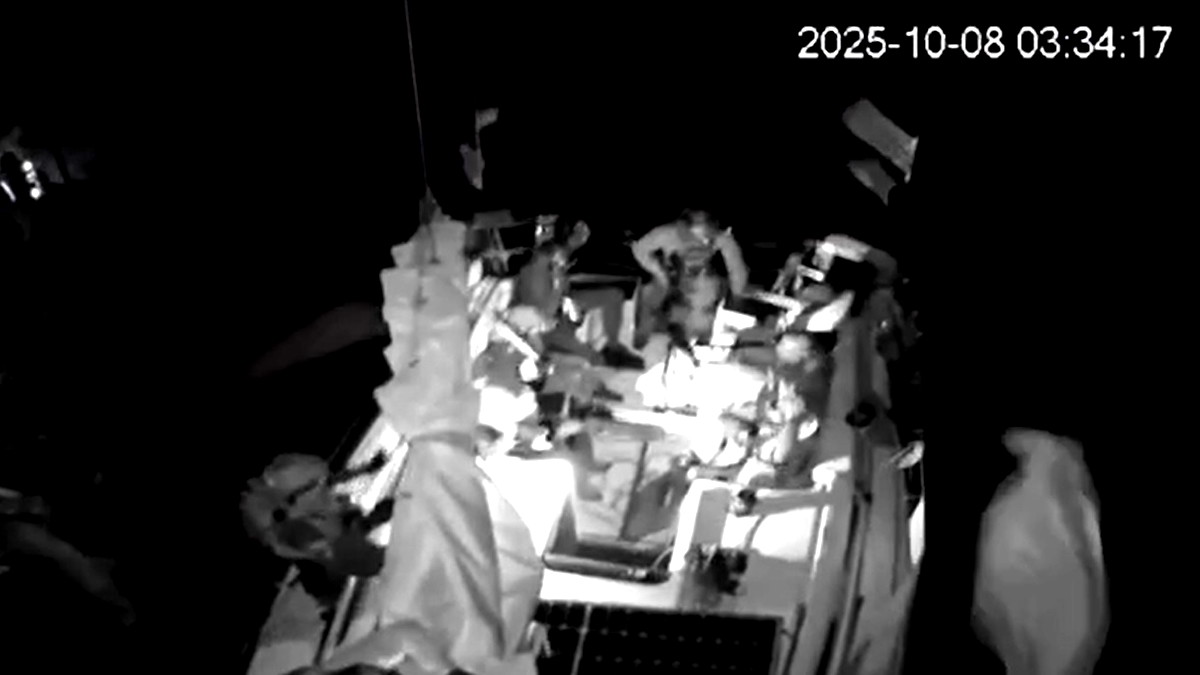 أسطول الصمود: البحرية الإسرائيلية هاجمت "أسطول الحرية" المتجه إلى غزة