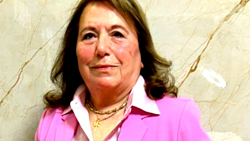 موشحات للزيتون- دَواكِ من دونِ غرامَه