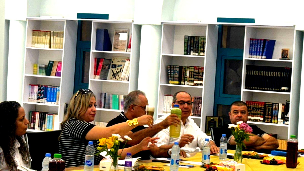 كابول : وفد رفيع المستوى من وزارة التربية والتعليم في زيارة إلى مدرسة السلام الشاملة – كابول .