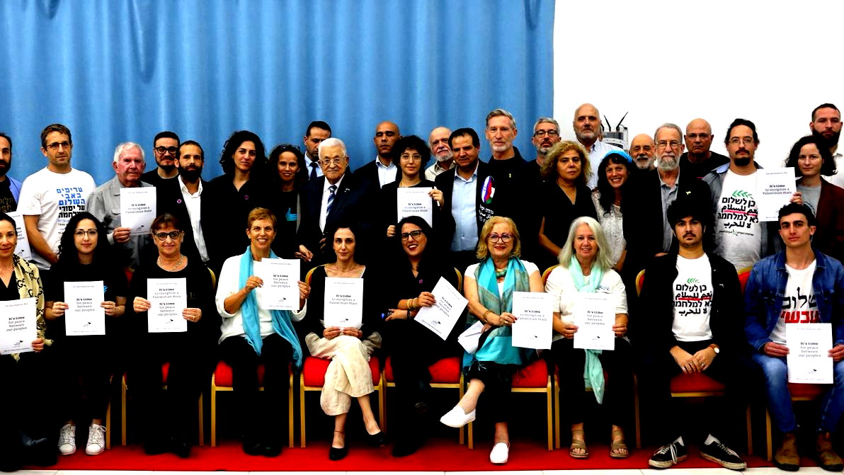 نقف معًا بعد لقاء مع الرئيس الفلسطيني في المقاطعة: يجب عدم الاكتفاء بالصفقة، والمضي نحو سلام شامل