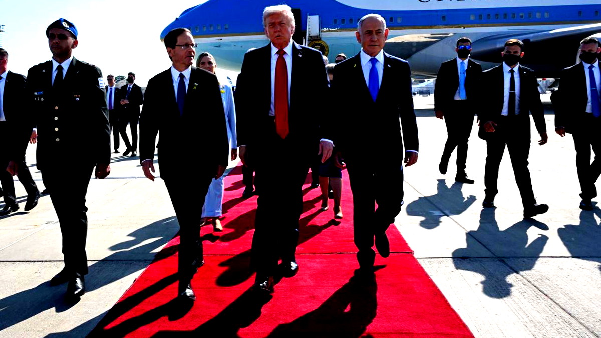 بعد قرار إنهاء الحرب| الرّئيس الأميركيّ دونالد ترامب يصل إلى تل أبيب... هرتسوغ ونتنياهو في الاستقبال