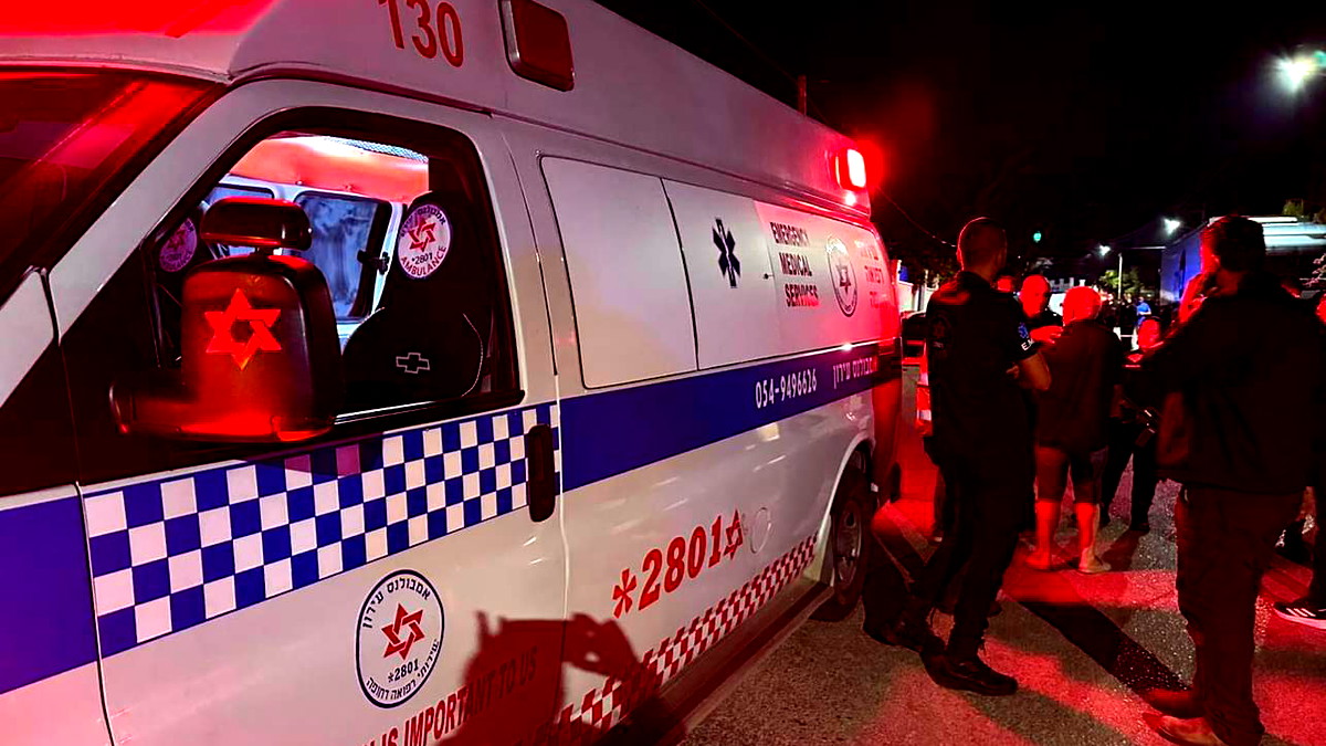 النقب: إصابة 5 أشخاص بجراح متفاوتة جراء حادث طرق على شارع 25- بينهم طفلة بحالة حرجة