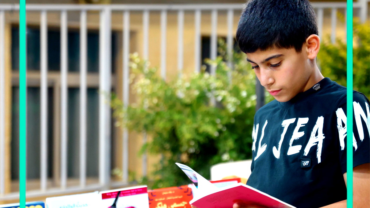 ما بين الفكر والفنّ والإبداع- رابطة خرّيجي المدرسة الأهليّة في أمّ الفحم تنظّم معرض جذور وهُويّة