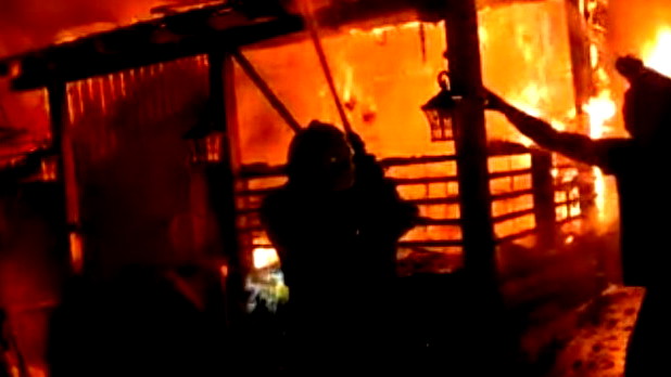 إصابة سيدة جراء حريق في مبنى سكني في شفاعمرو