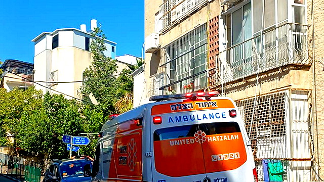 إصابة خطيرة لطفل إثر سقوطه عن ارتفاع في حيفا