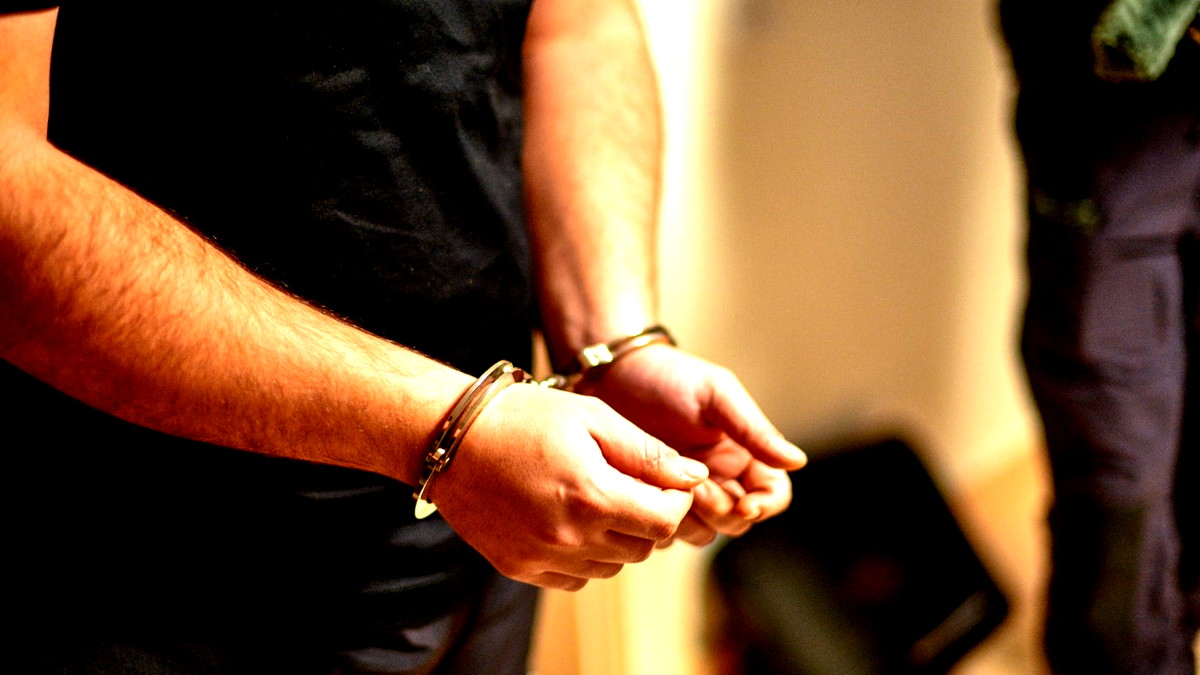 إيلات: تقديم لائحة اتهام ضد شاب هدّد رئيس الوزراء بالقتل في فيديو على "إنستغرام"