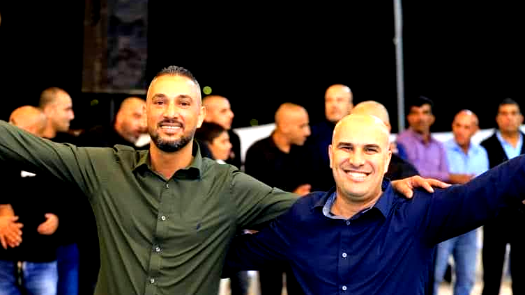 ابطن: مقتل نائب مدير المدرسة جمال خالدي وشقيقه نضال إثر تعرضهما لجريمة إطلاق نار