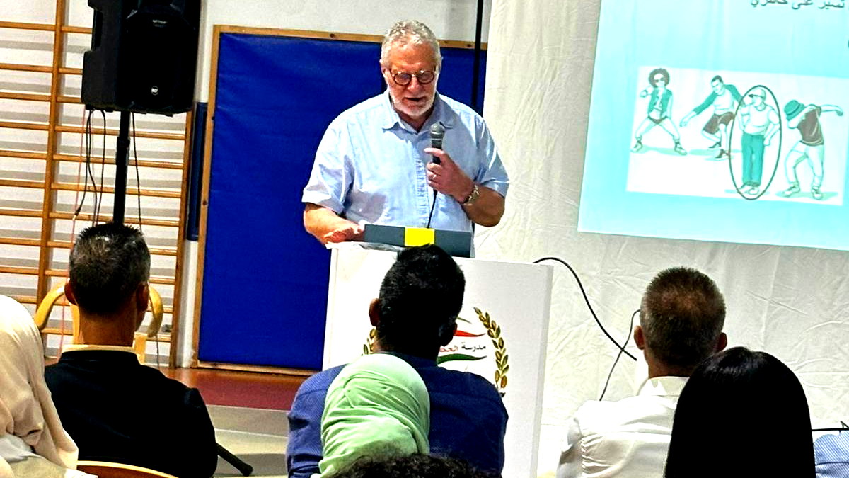 مدرسة الحكمة الشاملة كابول تضيء دروبَ العقلِ المحاصَر