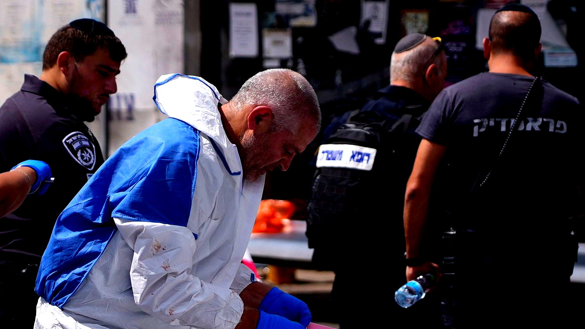 الشرطة والشاباك يعتقلان 4 أشخاص من القدس والضفة الغربية بشبهة مساعدة منفذي هجوم رموت بالقدس