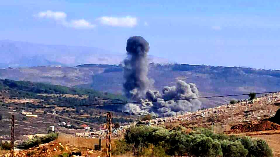 الطيران الحربي الإسرائيليّ يُغير باتجاه منطقتي الجرمق والمحمودية بالأراضي الجنوبية للبنان