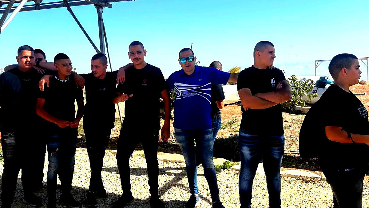 زيارة تعليمية لحقل طاقة الجلبوع ضمن برنامج الإثراء المهني  لطلاب منارات التكنولوجية طرعان 