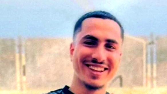 بعد فرارهما لمدة عام: اتهام شابين من رهط بقتل فخري أبو مديغم- أحدهما شقيقه