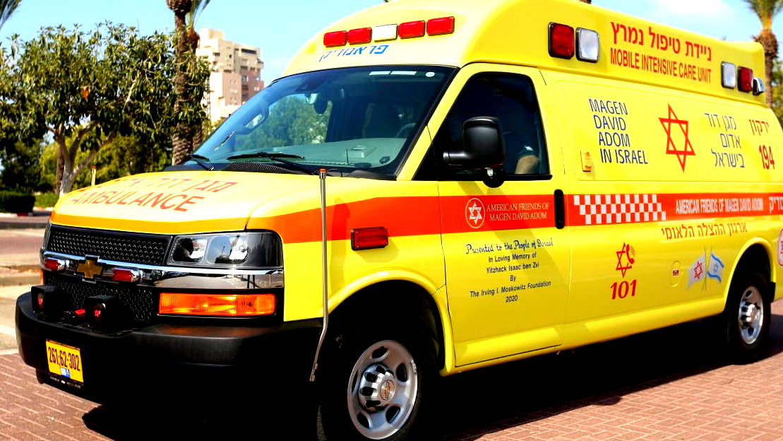 إصابة شاب (34 عامًا) بجروح متوسطة إثر انقلاب مركبته في وادي بساجور