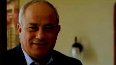 الطريق إلى الملكية: كيف يُحكم على شبه الديمقراطية الإسرائيلية بالإعدام البطيء