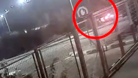 توثيق بالفيديو| تقديم لائحة اتّهام بحقّ شابَين (30 عامًا) من المشهد بحيازة سلاح وإطلاق النار باتجاه منزل في البلدة