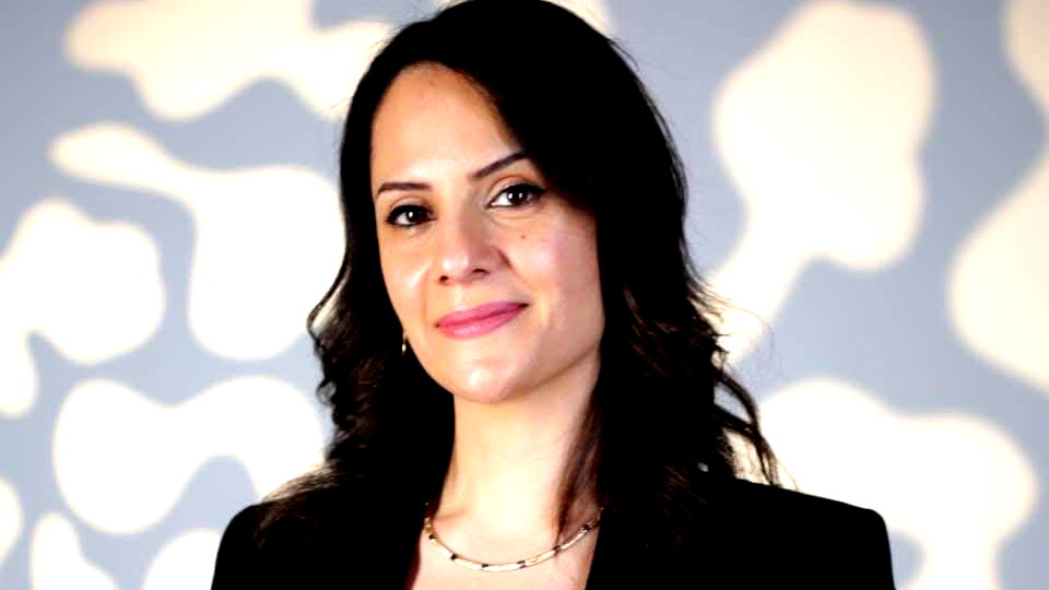 لماذا قراراتنا المالية عاطفية أكثر مما هي عقلانية؟