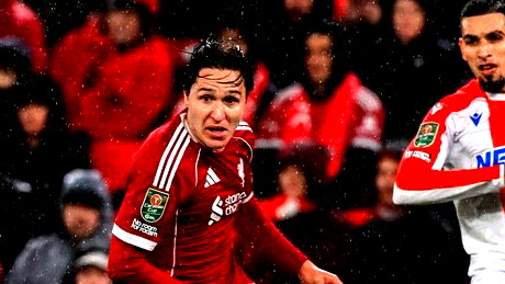 كريستال بالاس يزيد من آلام ليفربول ويطيح به من كأس الرابطة