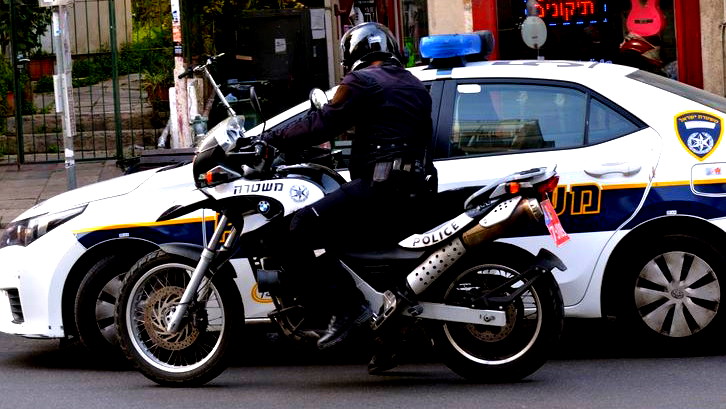 سائق من مجد الكروم يقود رغم الإيقاف مرتين خلال يومين واعتقاله بعد تقديم لائحة اتهام