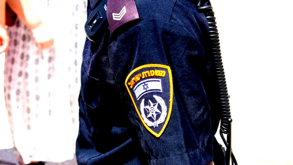 شرطي سابق في حالة خطيرة بعدما أن أضرم النار بنفسه