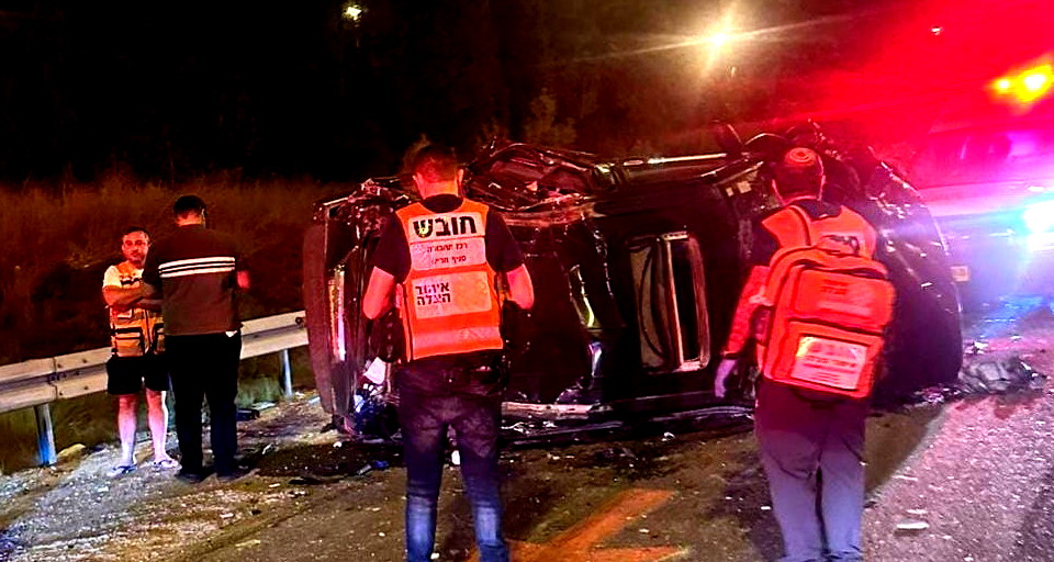 توقيف مشتبه به بعد مطاردة على شارع 65 إثر اصطدامه بعدد من المركبات