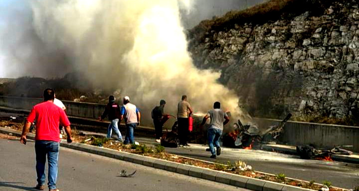 العديد من الإصابات إثر غارة إسرائيليّة استهدفت مركبة في النبطية بالأراضي الجنوبية للبنان 