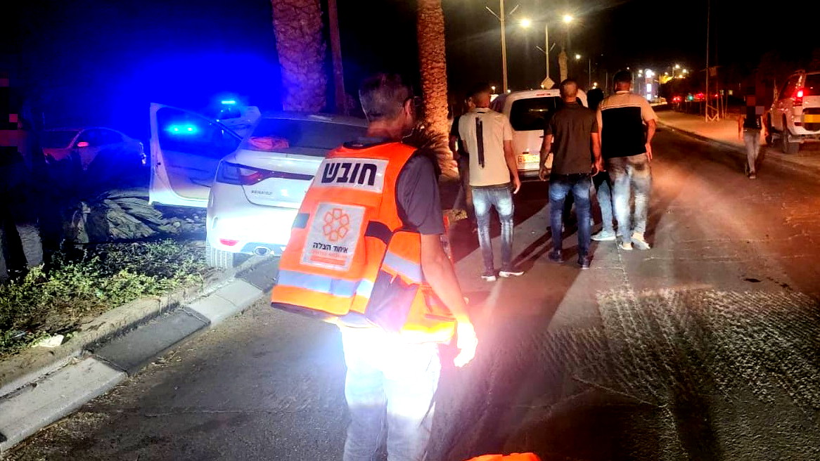 اصابة شابين بحادث طرق في مدينة رهط