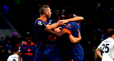  إنتر ميلان يحقق الفوز الرابع على التوالي في دوري أبطال أوروبا 