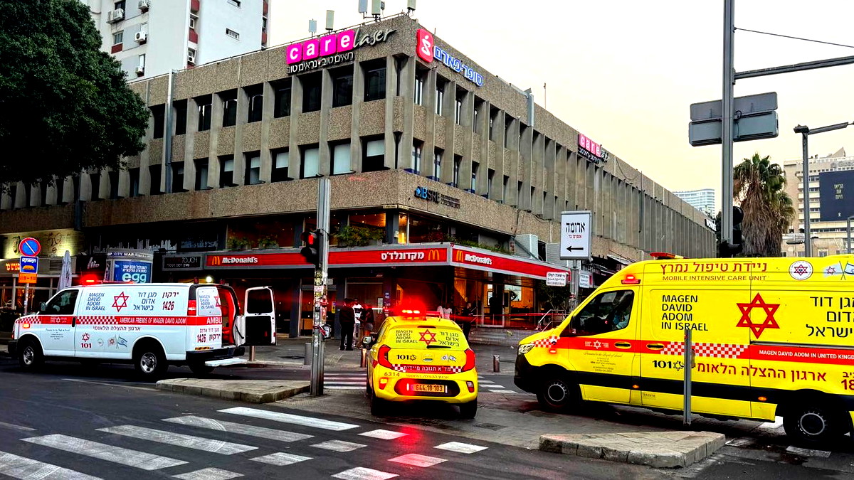 إصابة شابين بجروح خطيرة في حادثة طعن في يافا تل أبيب