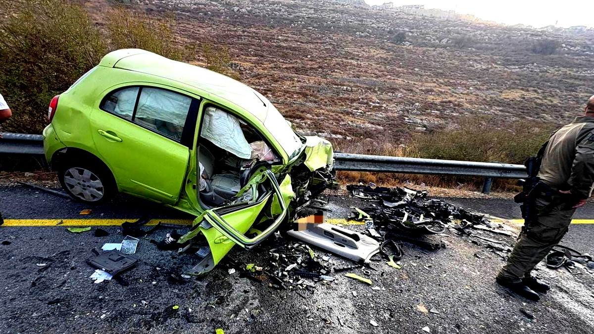 5 إصابات بينها شاب (21 عامًا) بحالة خطيرة إثر حادث سير بين مركبتين قرب نعلين في الضفة الغربية